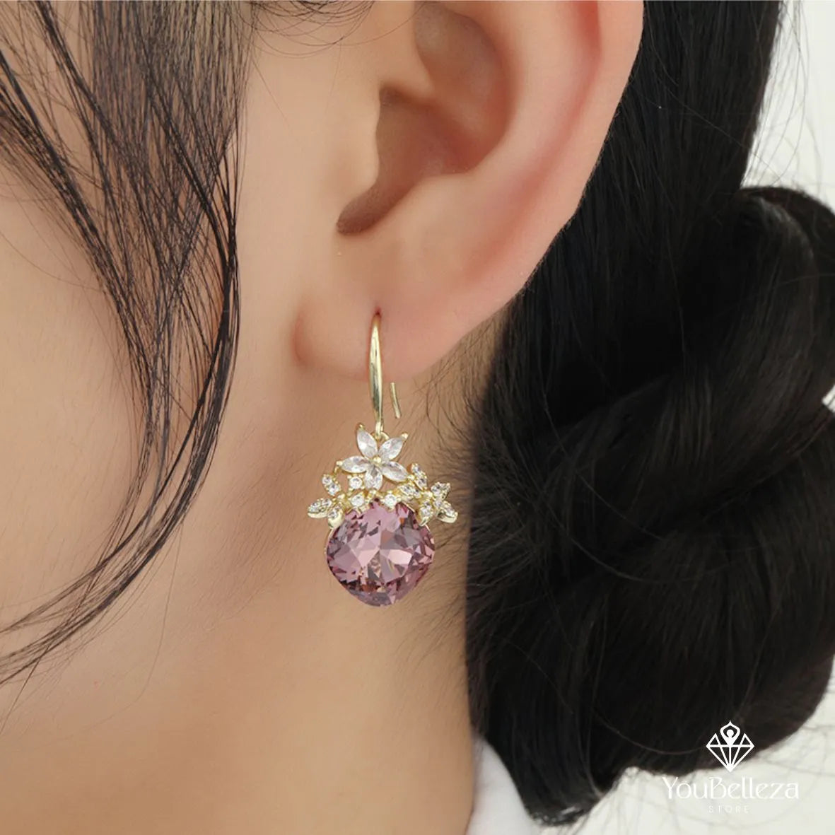 Aretes Flores de Circón Púrpura