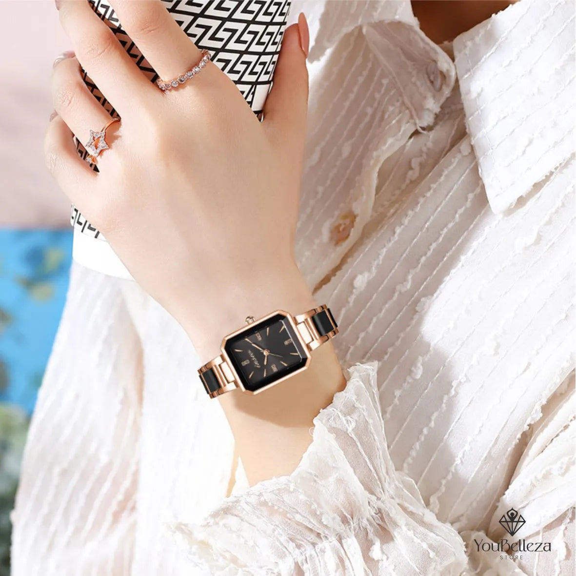 Elegancia Cuadrada: Reloj de pulsera para mujer