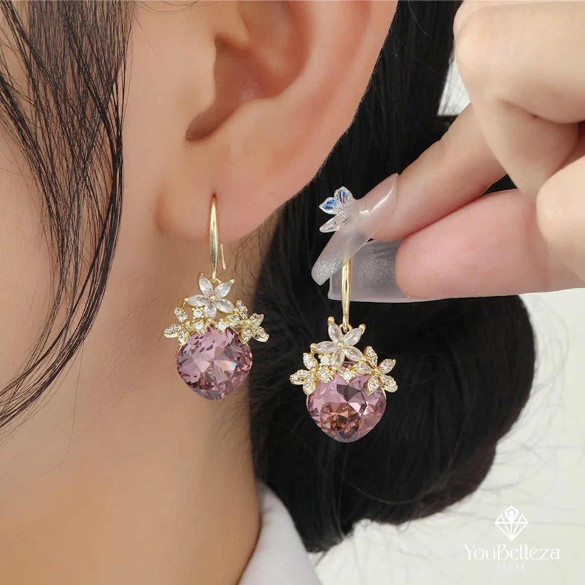 Aretes Flores de Circón Púrpura